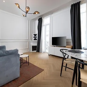 Newly Renovated With Balcony, Ac, Fiber Internet Monte-Carlo